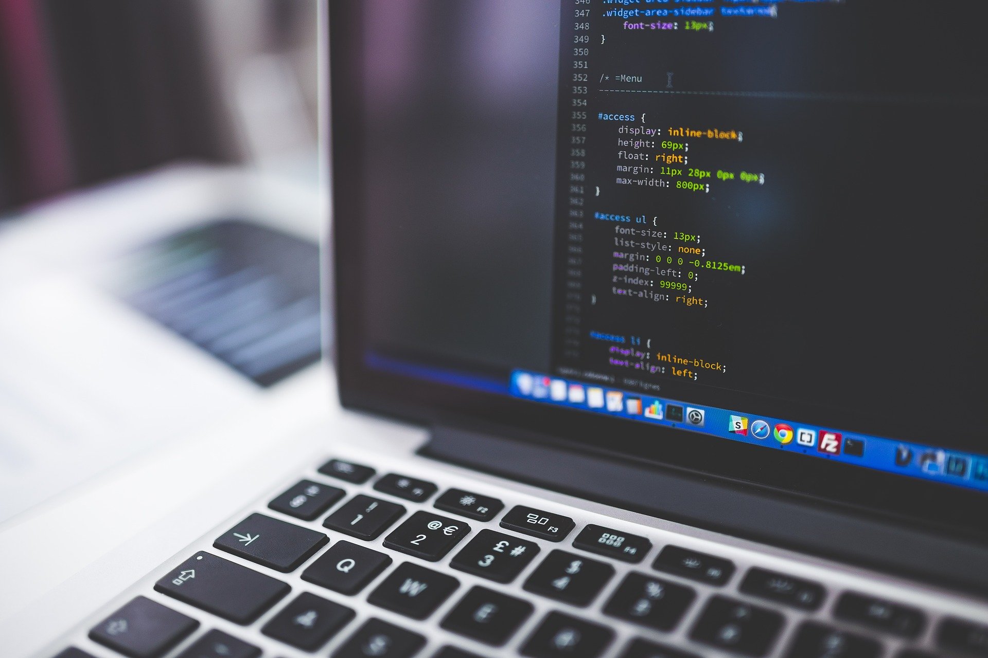 Top 5 programming languages to get a job in 2022